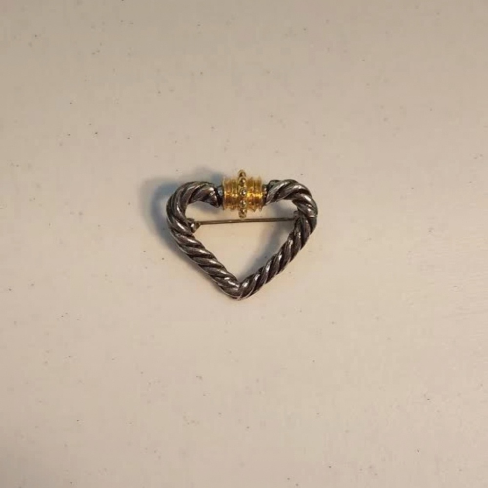 Clean out Sale Vintage heart brooch pin